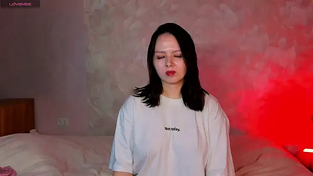miss teasee online show from 04-19-26, 10:16