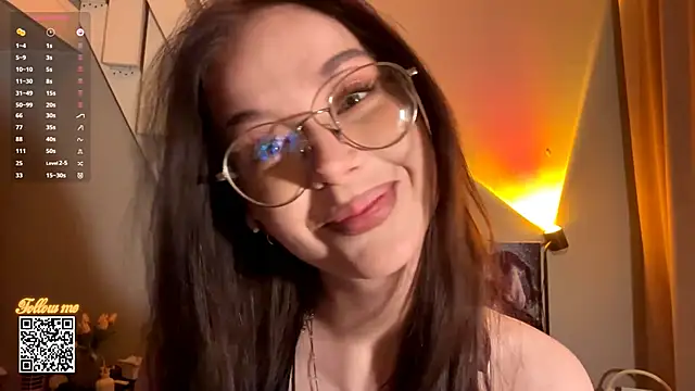 Snapshot of DorothyJones chatting on 04-04-26, 06:03 DorothyJones online show from 04-04-26, 06:03