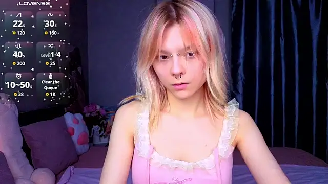PerryKitty online show from 05-07-26, 04:43
