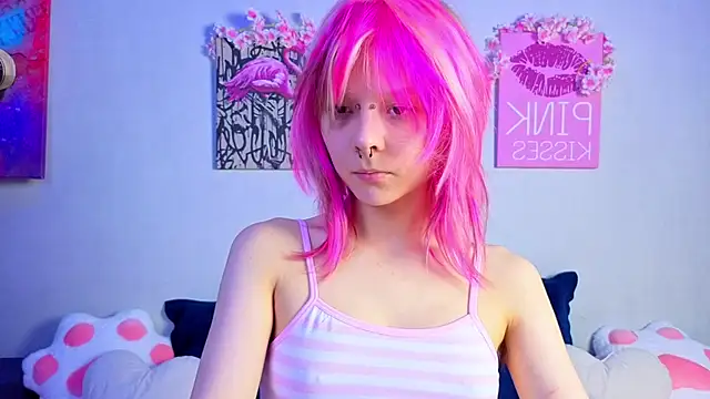 Snapshot of PerryKitty chatting on 06-25-26, 03:17 PerryKitty online show from 06-25-26, 03:17
