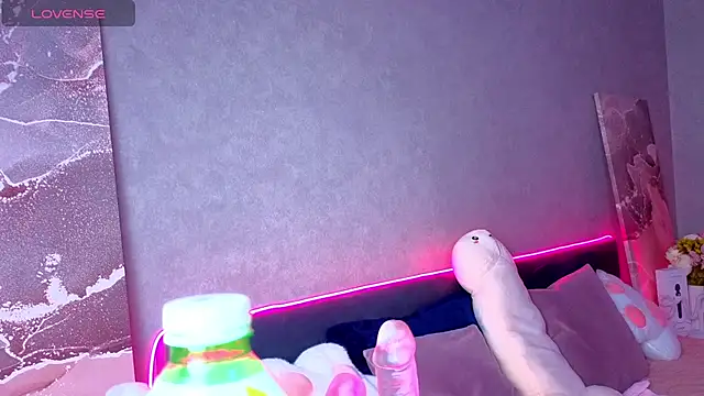 PerryKitty online show from 04-14-26, 06:46