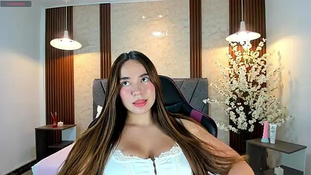 Snapshot of Anissa_m_ chatting on 04-04-26, 07:09 Anissa m online show from 04-04-26, 07:09