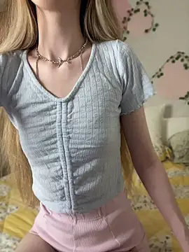 AvaTayloor online show from 04-11-26, 01:48