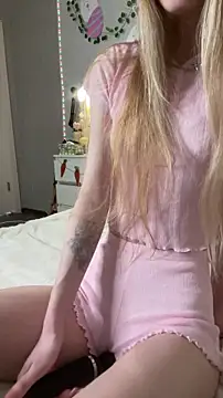 AvaTayloor online show from 04-04-26, 08:21