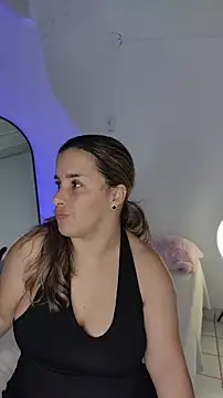 Snapshot of _JuliethSexy_ chatting on 06-16-26, 04:51 JuliethSexy online show from 06-16-26, 04:51