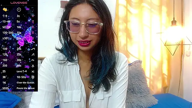 Violet 2003 online show from 07-08-26, 02:40