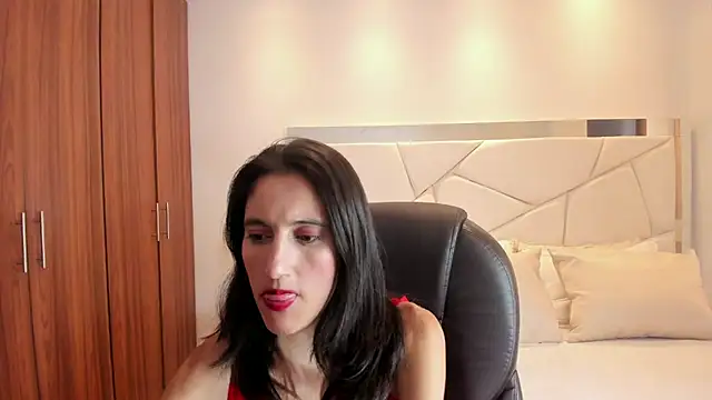 Snapshot of Shary_leon chatting on 04-30-26, 07:10 Shary leon online show from 04-30-26, 07:10
