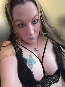 Queenemerald online show from 07-08-26, 06:30