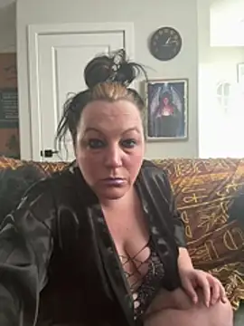 Queenemerald online show from 03-27-26, 07:15