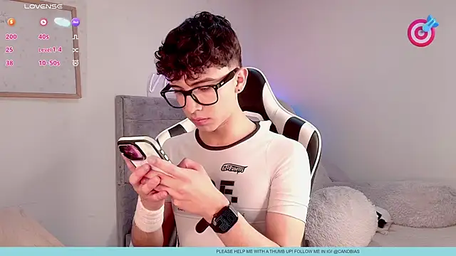 Snapshot of niico_prince chatting on 07-07-26, 09:51 niico prince online show from 07-07-26, 09:51