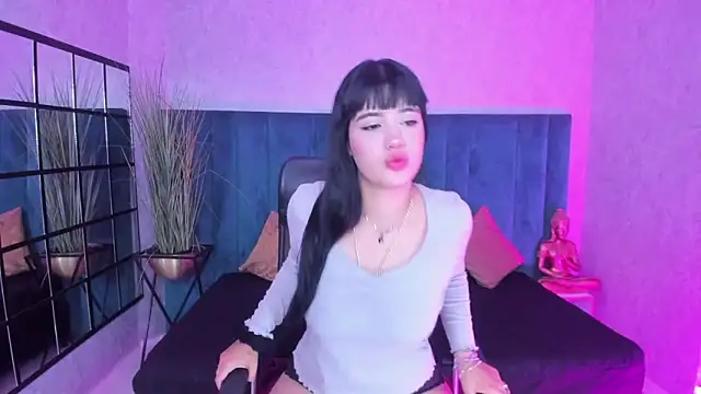 Snapshot of Antoniajblair chatting on 04-22-26, 11:17 Antoniajblair online show from 04-22-26, 11:17