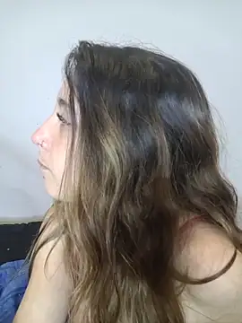 Snapshot of AlissonDavenport chatting on 04-14-26, 04:28 AlissonDavenport online show from 04-14-26, 04:28