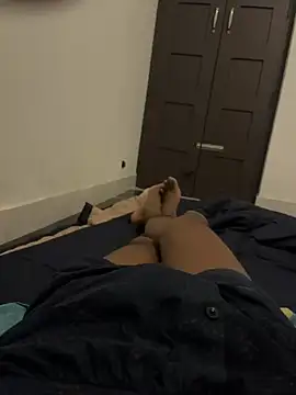 like a nud online show from 03-27-26, 07:04