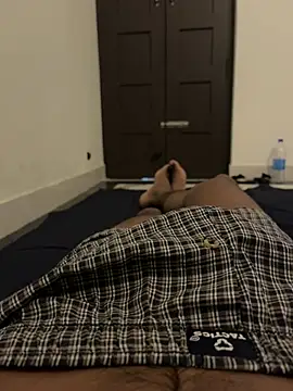 like a nud online show from 04-01-26, 06:16