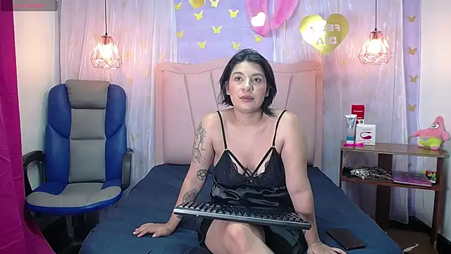 Charlotte2cute online show from 03-25-26, 11:03