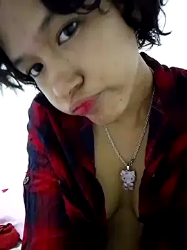 Yi Uzi online show from 06-27-26, 01:33