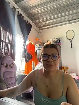 Snapshot of antonela_bb chatting on 04-08-26, 01:01 antonela bb online show from 04-08-26, 01:01