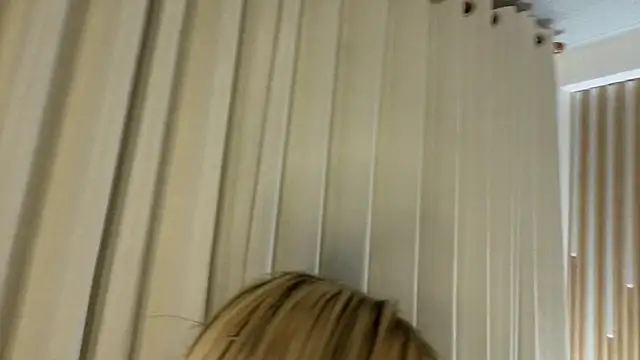 Snapshot of shalomm_ chatting on 04-08-26, 03:41 shalomm online show from 04-08-26, 03:41