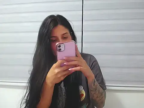 SofiaBanks  online show from 04-02-26, 01:57