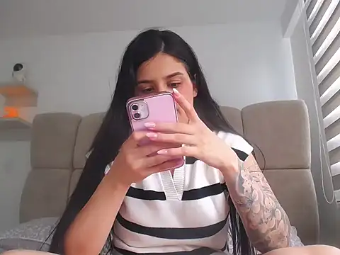 SofiaBanks  online show from 04-05-26, 10:05