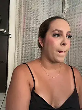 Snapshot of victoria_luxx_ chatting on 03-26-26, 10:40 victoria luxx online show from 03-26-26, 10:40