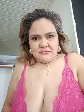 Snapshot of Natashablade__ chatting on 07-02-26, 03:40 Natashablade online show from 07-02-26, 03:40