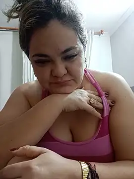 Snapshot of Natashablade__ chatting on 06-17-26, 03:28 Natashablade online show from 06-17-26, 03:28