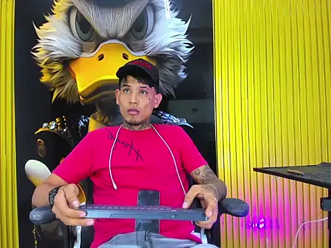 Winsord Bigcock online show from 03-28-26, 07:26