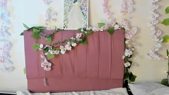 megan n online show from 04-04-26, 10:22