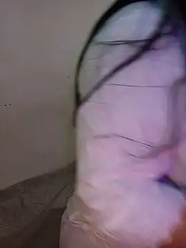 Snapshot of orla-love chatting on 05-15-26, 10:30 orla-love online show from 05-15-26, 10:30