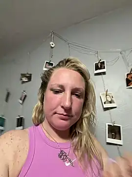 Snapshot of sweetkacibaby chatting on 04-14-26, 12:04 sweetkacibaby online show from 04-14-26, 12:04