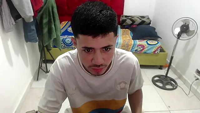 Snapshot of Jairito_989 chatting on 07-07-26, 11:25 Jairito 989 online show from 07-07-26, 11:25