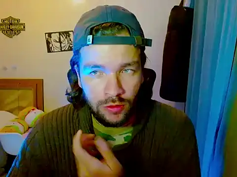 Snapshot of matt_smith chatting on 05-05-26, 02:25 matt smith online show from 05-05-26, 02:25