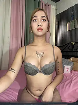 Snapshot of xElisParadisex chatting on 06-05-26, 03:33 xElisParadisex online show from 06-05-26, 03:33