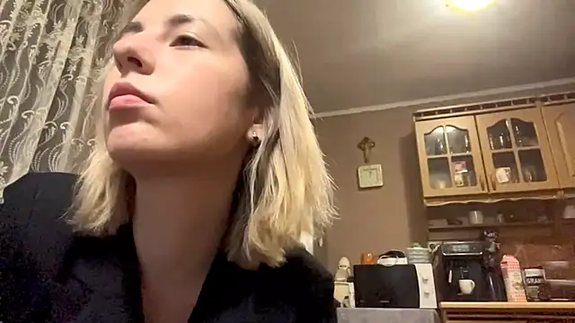 Snapshot of enchantedass chatting on 03-26-26, 09:02 enchantedass online show from 03-26-26, 09:02