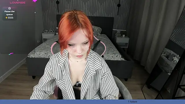Snapshot of Loly_Cuttie chatting on 04-14-26, 12:59 Loly Cuttie online show from 04-14-26, 12:59