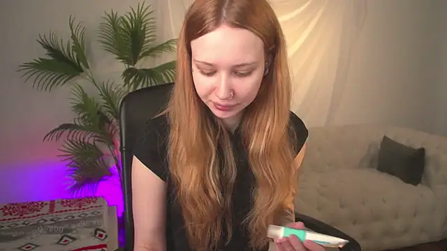Snapshot of zoeforrd chatting on 05-07-26, 05:01 zoeforrd online show from 05-07-26, 05:01