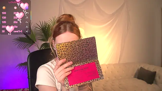 Snapshot of zoeforrd chatting on 05-16-26, 05:39 zoeforrd online show from 05-16-26, 05:39