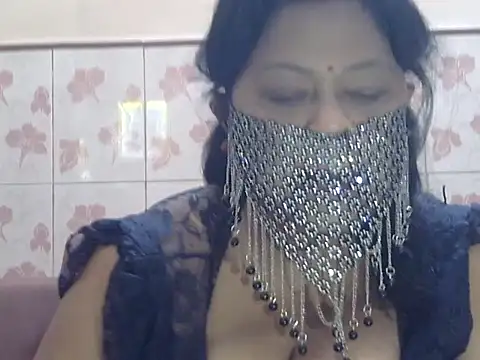 Snapshot of SweetRashii chatting on 07-18-26, 07:39 SweetRashii online show from 07-18-26, 07:39