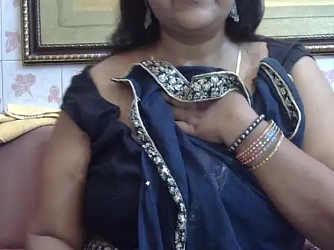 Snapshot of SweetRashii chatting on 07-15-26, 07:15 SweetRashii online show from 07-15-26, 07:15