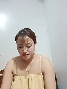 Snapshot of -Bitilu- chatting on 06-12-26, 02:04 -Bitilu- online show from 06-12-26, 02:04