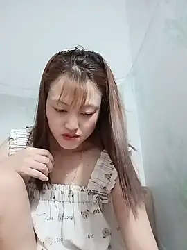 Snapshot of -Bitilu- chatting on 05-19-26, 01:56 -Bitilu- online show from 05-19-26, 01:56