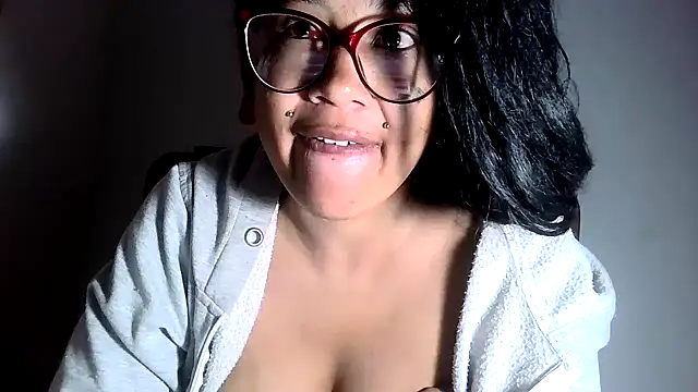 xblackstarX1 online show from 08-07-26, 04:29