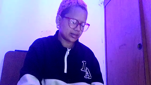 xblackstarX1 online show from 06-25-26, 11:54