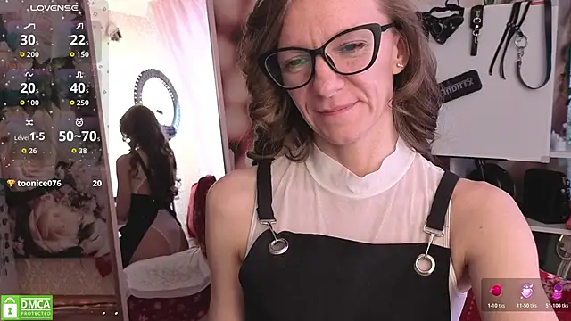 jesica mooonn online show from 05-19-26, 04:30
