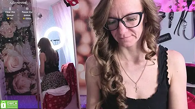 jesica mooonn online show from 05-15-26, 03:48