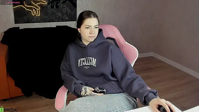 honey cherrry online show from 05-16-26, 01:15