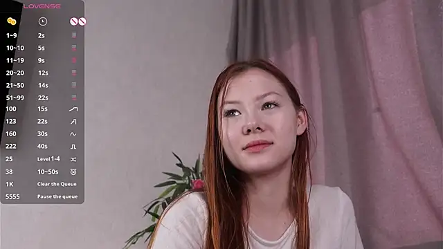 Snapshot of VelvaVasso chatting on 05-17-26, 04:23 VelvaVasso online show from 05-17-26, 04:23