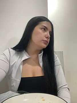 Cami olarte online show from 04-25-26, 12:46