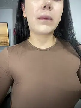 Snapshot of Cami_olarte chatting on 06-23-26, 08:18 Cami olarte online show from 06-23-26, 08:18